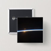 Badge Carré 5 Cm La fine ligne de l'atmosphère terrestre (Devant & derrière)