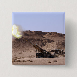 Badge Carré 5 Cm La flamme et la fumée émergent du museau