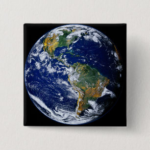 Badge Carré 5 Cm La Terre Pleine Montre Les Amériques