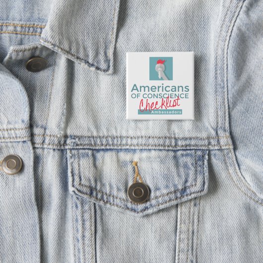Badge Carré 5 Cm L'Ambassadeur Button (styles multiples) (En situation)