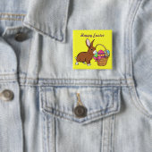 Badge Carré 5 Cm Lapin Avec Bouton Panier (En situation)