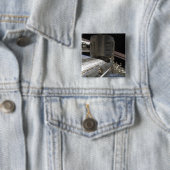 Badge Carré 5 Cm Le complexe japonais de Kibo (En situation)