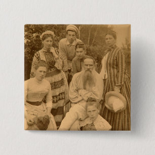 Badge Carré 5 Cm Le Léon Tolstoï auteur avec sa famille