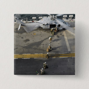 Badge Carré 5 Cm Les marines disposent à embarquer un MH-60S