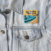 Badge Carré 5 Cm Less Scrolling, More Living (En situation)