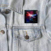 Badge Carré 5 Cm libellule rouge brillante (En situation)