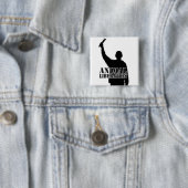 Badge Carré 5 Cm Libération animale (En situation)