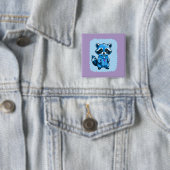 Badge Carré 5 Cm Little Raccoon En Bleu Bouton (En situation)
