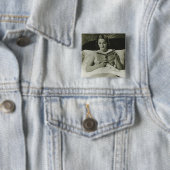 Badge Carré 5 Cm Livre de lecture de femme (En situation)