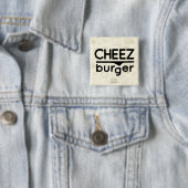 Badge Carré 5 Cm Logo de Cheezburger (noir) (En situation)