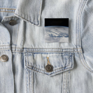 Badge Carré 5 Cm L'Ombre De La Lune S'Étend Sur Le Pacifique Nord. 