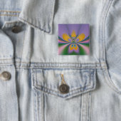 Badge Carré 5 Cm Lotus Pourpre (En situation)