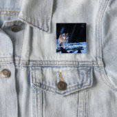 Badge Carré 5 Cm loup gris, Canis lupus, dans les contreforts (En situation)