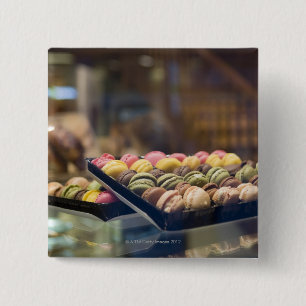 Badge Carré 5 Cm Macarons dans la vitrine d'exposition 2
