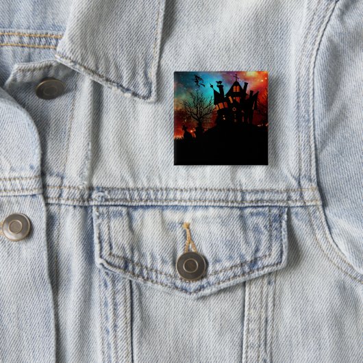 Badge Carré 5 Cm Maison hantée sur une colline (En situation)