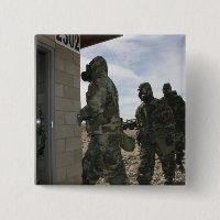 Marines et navigateurs dans la chambre à gaz