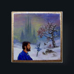 BADGE CARRÉ 5 CM MÉDITATION D'UN CHEVALIER<br><div class="desc">Un dragon sous la neige. Peinture miniature surréaliste et symbolique sur le bois 2007 par Alessandro Lumini en Bleu blanc,  couleurs brun gris.</div>