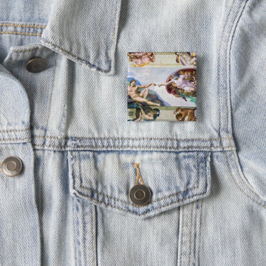 Badge Carré 5 Cm Michelangelo - Création d'Adam, Chapelle Sixtine (En situation)