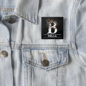 Badge Carré 5 Cm Monogramme en tableau avec floral (En situation)