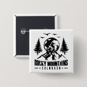Badge Carré 5 Cm Montagnes Rocheuses Colorado Bigfoot Randonnée Vin