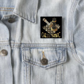 Badge Carré 5 Cm Mordu d'échecs (En situation)