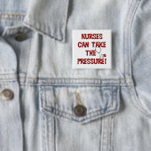 Badge Carré 5 Cm Nurses Can (En situation)