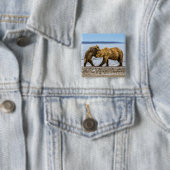 Badge Carré 5 Cm Ours brun côtier (En situation)