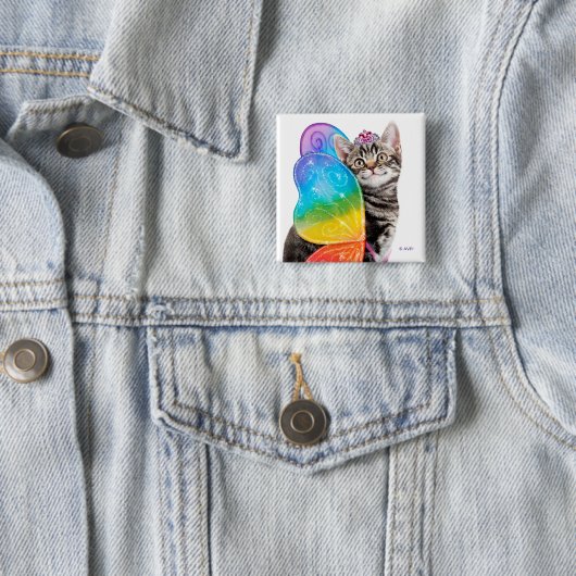 Badge Carré 5 Cm Papillon arc-en-ciel Princess Kitten (En situation)