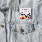 Badge Carré 5 Cm Papillon en fleurs Fille d'anniversaire fille (En situation)