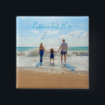 Badge Carré 5 Cm Personnalisez votre cadeau de bouton photo avec du<br><div class="desc">Boutons photo et texte personnalisés - Unique votre propre design - Cadeau de famille / amis personnalisés ou Bouton personnel - Ajouter votre texte et votre photo - Redimensionnez et déplacez des éléments avec l'outil de personnalisation ! Choisissez les polices / taille / couleur ! Bonne chance - Soyez heureux...</div>