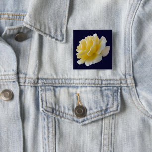 Badge Carré 5 Cm Pétales de rose jaune