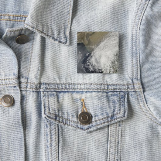 Badge Carré 5 Cm Phyan tempête tropicale (En situation)