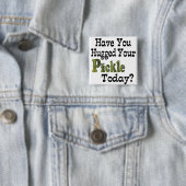 Badge Carré 5 Cm Pickle Hugger (En situation)