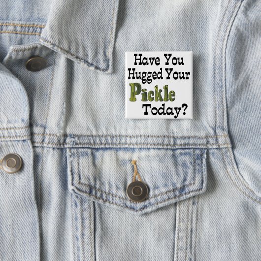 Badge Carré 5 Cm Pickle Hugger (En situation)