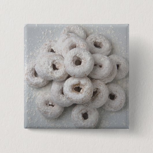 Badge Carré 5 Cm Plan rapproché des beignets en poudre dans un plat (Devant)