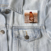 BADGE CARRÉ 5 CM PLANCHE À VOILE (En situation)