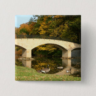 Badge Carré 5 Cm Pont arc-en-ciel en automne au Grove City College