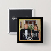 Badge Carré 5 Cm President Donald Trump & Melania Elegant 2020 (Devant & derrière)