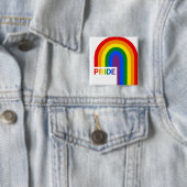 Badge Carré 5 Cm Pride arc-en-ciel (En situation)