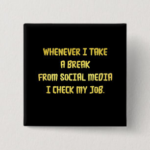 Badge Carré 5 Cm Priorités ironiques au travail