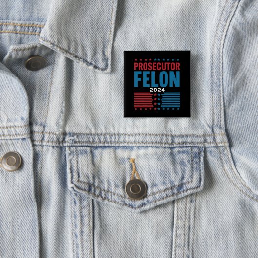 Badge Carré 5 Cm Procureur Vs Felon 2024 (En situation)