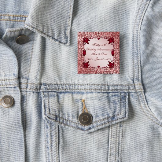 Badge Carré 5 Cm quarantième Bouton d'anniversaire de mariage (En situation)