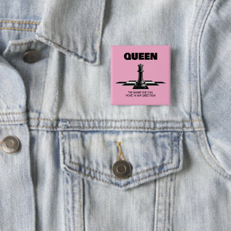 Badge Carré 5 Cm Queen Chess Sachez Qu'Elle Peut Se Déplacer Dans N