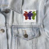 Badge Carré 5 Cm Raisins vert rouge et violet (En situation)
