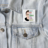 Badge Carré 5 Cm RBG célèbre Ruth Bader Ginsburg (En situation)