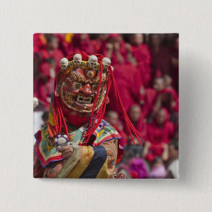 Badge Carré 5 Cm Représentation de danse masquée au Festival Tshech