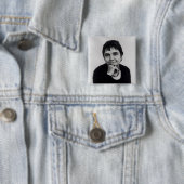 Badge Carré 5 Cm Riches d'Adrienne Cecile, les années 1970 (En situation)