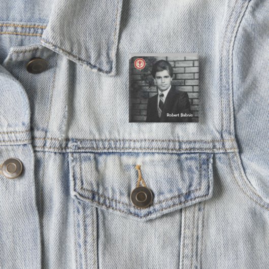 Badge Carré 5 Cm Robert Babnic (En situation)