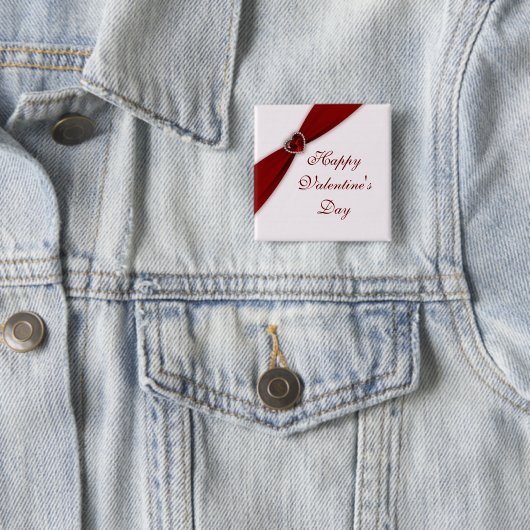 Badge Carré 5 Cm Ruby Red Valentine's Day Button (En situation)
