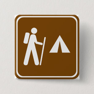 Badge Carré 5 Cm Sentier de randonnée avec le signe de route de